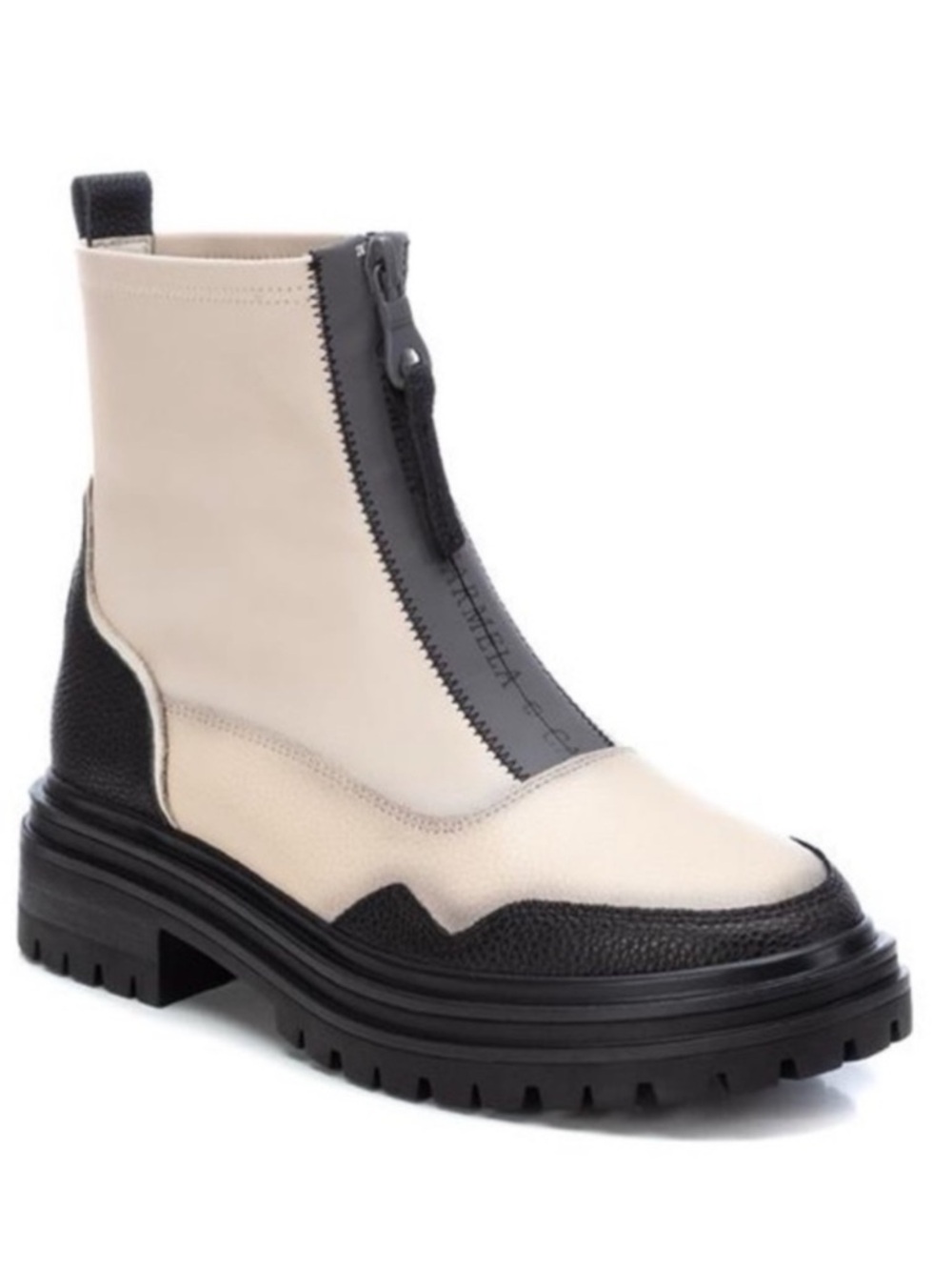Carmela Off-White Leather Lug Sole Zipper Ankle Boots Chelsea Size 37